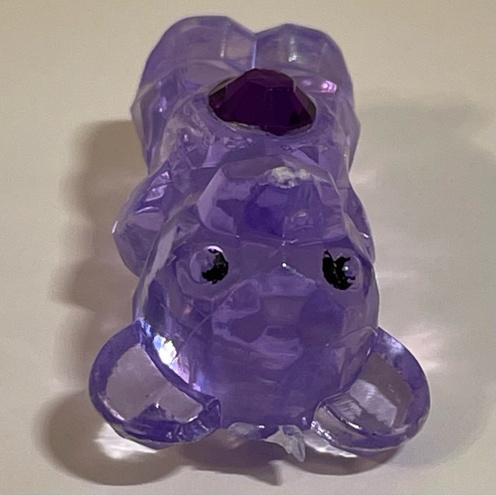 💜 [5/$10] TINY PURPLE TRANSLUCENT GEM LOOKING BEAR CHARM FIGURE COLLECTIBLE 💜 - Picture 5 of 5